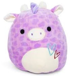Jazzy the giraffe squishmallow